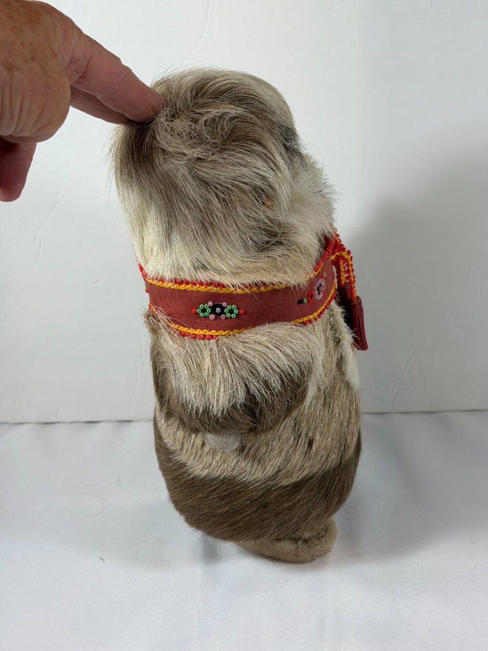 Vintage Inuit Native Arctic Doll, Handmade, Fur & Glass Beads, MINT condition - Picture 5 of 13